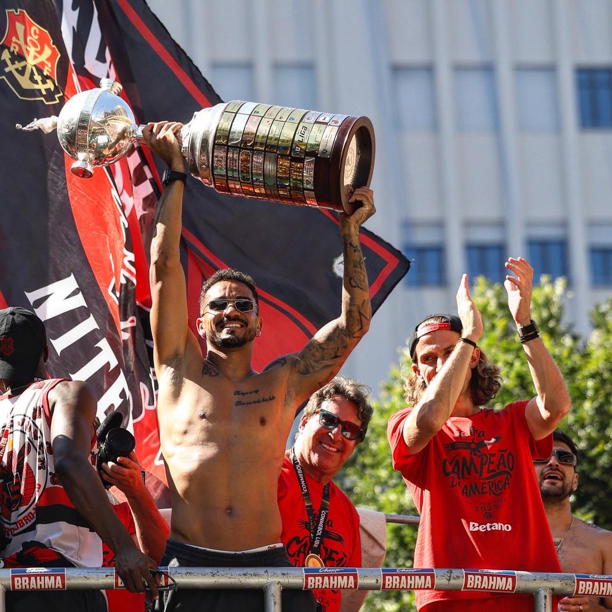 2DaniLuiz's tweet image. Te amo Flamengo @Flamengo ❤️🖤