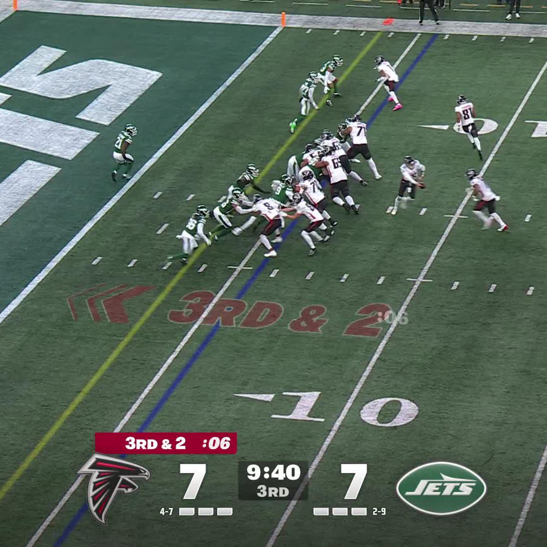 .@Bijan5Robinson is too smooth 😮‍💨

#ProBowlVote 

FOX | NFL+ 