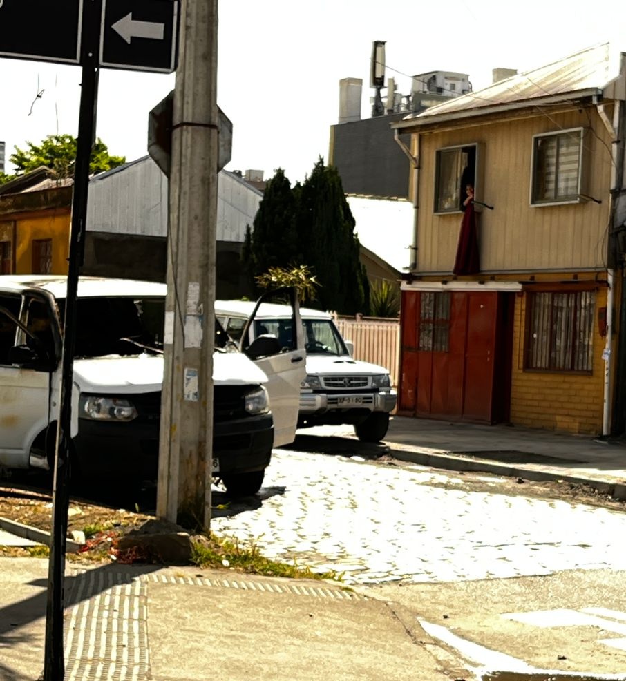 ICEBiobio's tweet image. #Concepción oficinas de Prosegur sufren robo de dinero, furgón incendiado en esquinas de Cruz con Ongolmo, equipos de emergencias en el lugar situación en pleno desarrollo.