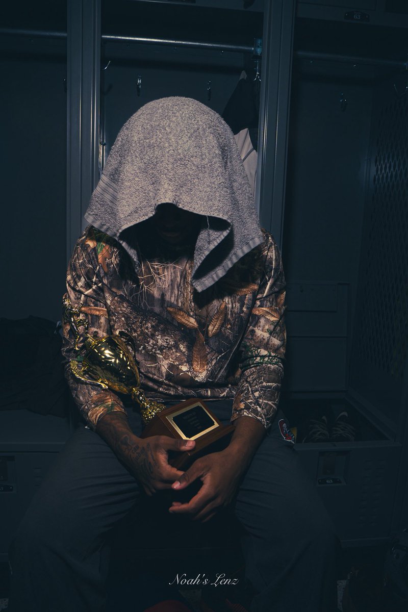 SimeonMoore9's tweet image. REGION CHAMPS! On to the state semis against Lake Taylor! I was 7-11 with 213 yards and 3 TDs. I also had 3 tackles, a FF, a PBU, and an INT. @ethan_fame @CoachRidings @_CoachJHairston @CoachScottJames @ElijahAltizer @elite360recruit @Jc5fitness @Coach_Favero @CoachJSchluet