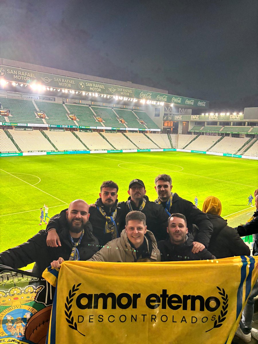 descontrolccf's tweet photo. Un estreno con sabor a victoria... La bandera nueva nos dio ese puntito de suerte🔥💛💙 https://t.co/puHj9kk9qV