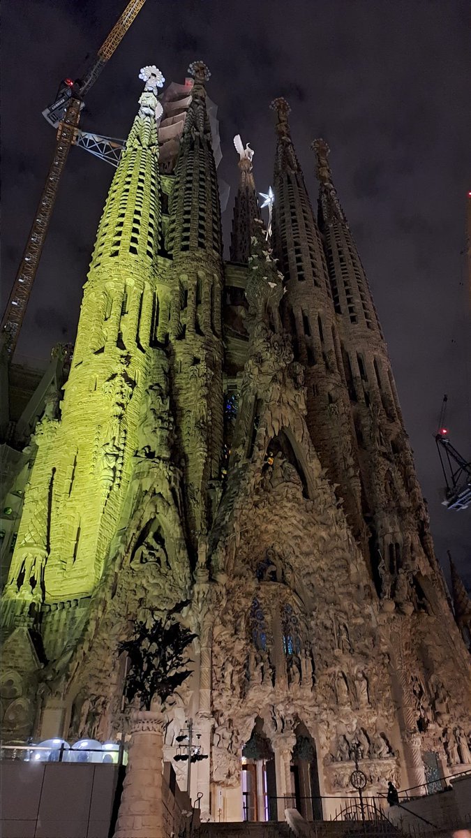 Històries de Barcelona tweet media