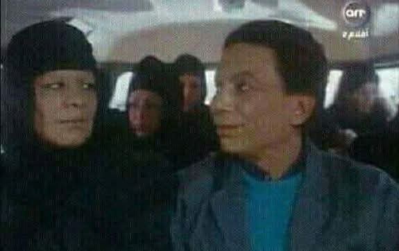 وم الحب الا نظرات عميقه في
صمت🤭