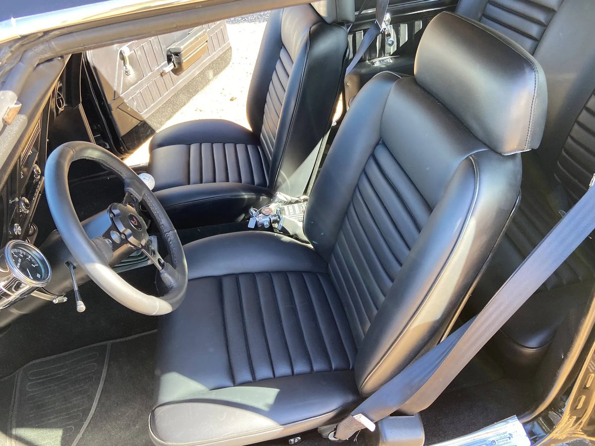 HemmingsNews's tweet image. A California-born, black-plate 1969 Pontiac Firebird with 38 years of single-family ownership.

Available Now bit.ly/4rkDlzh

#Hemmings #HemmingsFinds #PontiacFirebird #Firebird455 #MuscleCar #ClassicPontiac #AmericanMuscle