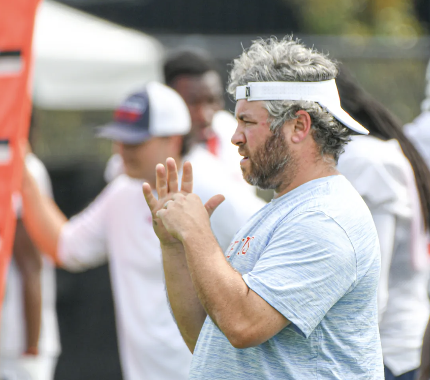 itismarkharris's tweet photo. From a sober, hot-yoga-obsessed Lane Kiffin to Pete Golding, who wouldn't ever disrespect you by turning down a cold one.

Ole Miss is back operating at proper BAC levels. https://t.co/OnZkxDRbMW