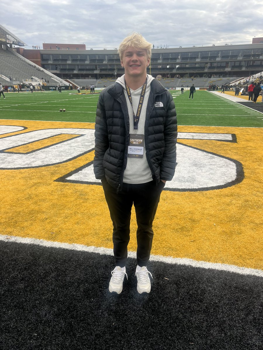 Thank you <a href="/SouthernMissFB/">Southern Miss Football</a> for having me out for a Gameday visit!
<a href="/Dbowman85/">Dominique Bowman</a> 
<a href="/Calhoun__23/">Taveze Calhoun</a>