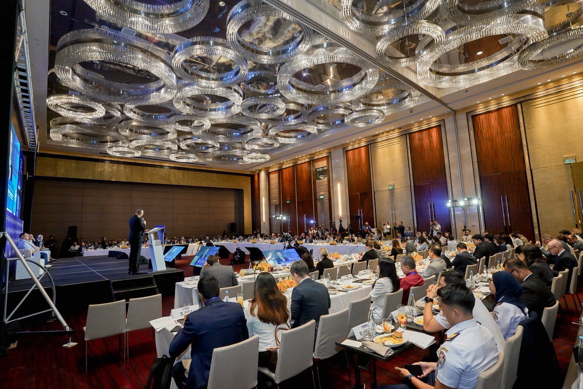 wps_ph's tweet image. #MNLDialogue Recap:
Nov. 7, 2025   

Special Roundtable Discussion: Advancing the ASEAN Coast Guard Forum (ACGF) as a Regional Mechanism
Sponsored by UNODC - United Nations Office on Drugs and Crime (@UNODC)  

This roundtable convened senior maritime law-enforcement leaders to…