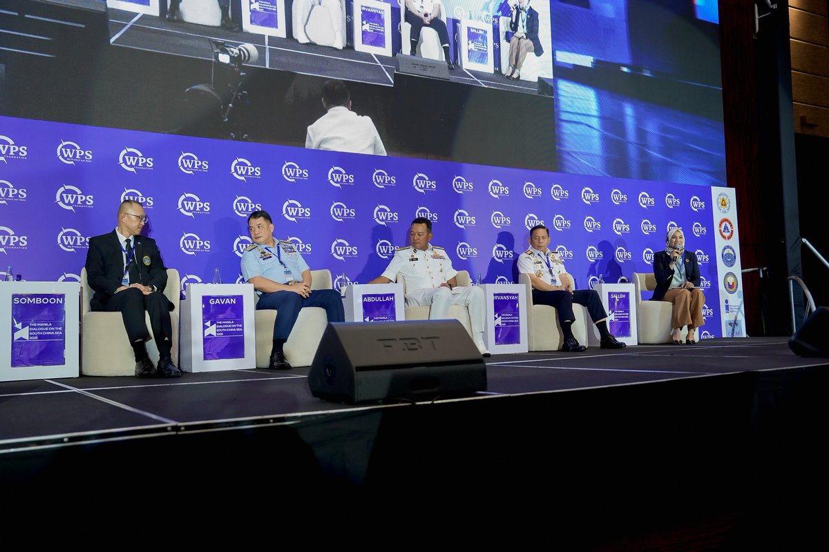 wps_ph's tweet image. #MNLDialogue Recap:
Nov. 7, 2025   

Special Roundtable Discussion: Advancing the ASEAN Coast Guard Forum (ACGF) as a Regional Mechanism
Sponsored by UNODC - United Nations Office on Drugs and Crime (@UNODC)  

This roundtable convened senior maritime law-enforcement leaders to…