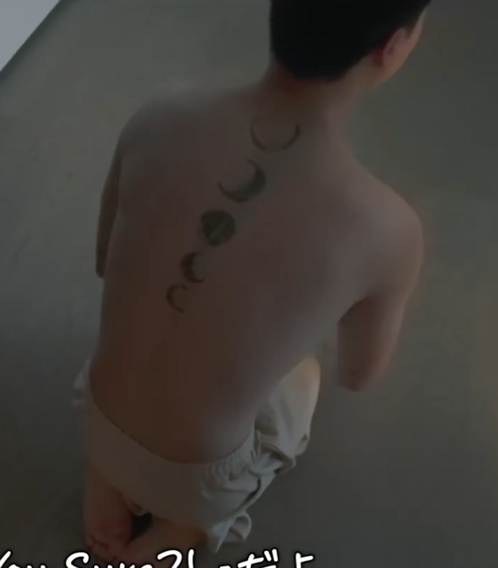 hela_boo's tweet image. pls