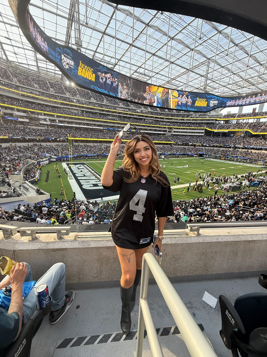 jacqueline tweet media