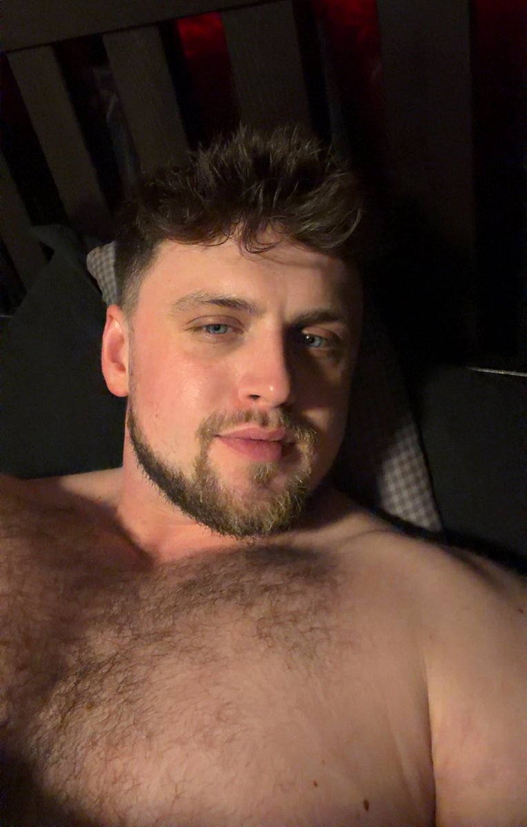 nixcklm2's tweet image. good evening 🥰