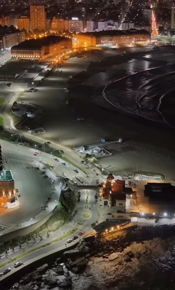 MximaReina1's tweet image. Buenas noches , descansen , sueñen bonito. 🌟💫⭐️✨