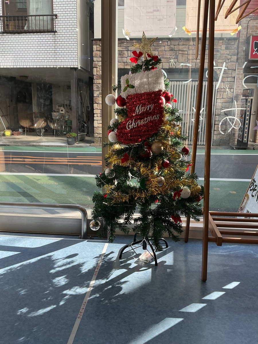 lapause3rdplace's tweet image. 本日もお待ちしております！
ラポーズはすでにクリスマス仕様です🤶
#サードプレイス
#一時保育
#遊び場
#学童
#居場所
#ラポーズ
#カフェ
#品川 
#クリスマス