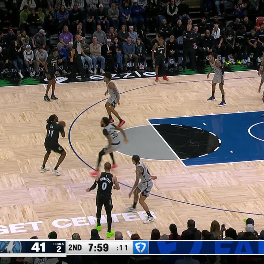 Fast break, tough finish 😎😎
📺 @FanDuelSN_SW