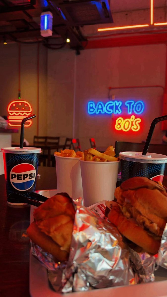 bashqali10's tweet image. عشوائيات الأسبوعية 🤎