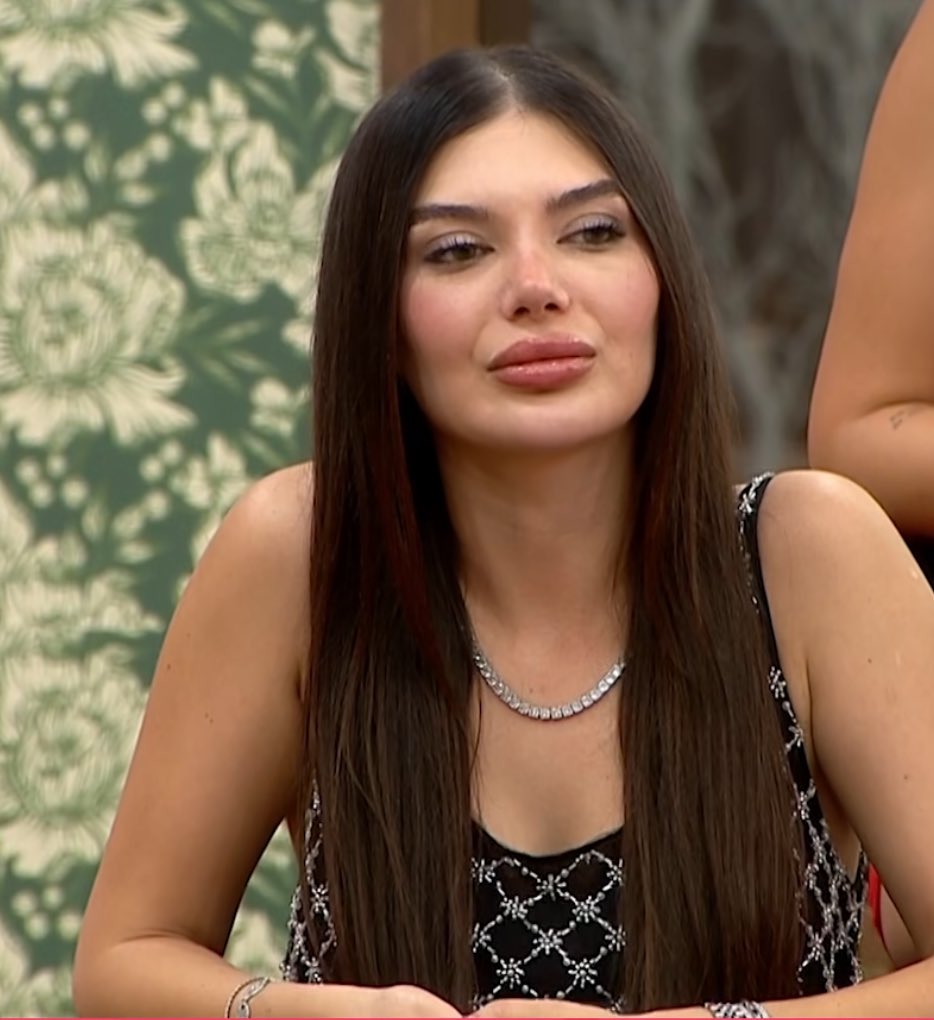 Ergen ilişkisi sevseydik lise dizisi izlerdik. Berbat bir çift ya öfff
#kısmetseolur