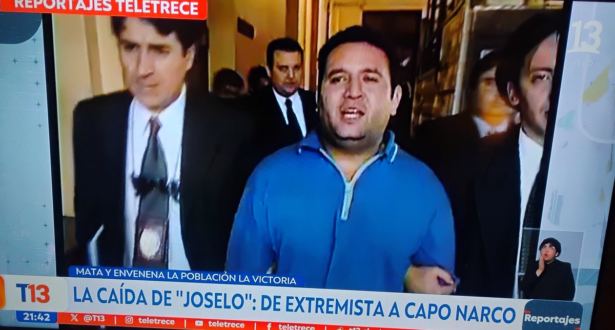 Un ex terrorista de ultra izquierda del grupo "Lautaro" era un capo NARCO en la población La Victoria, ahora está preso.

Parece que sí había relación entre la ultra izquierda y el narcotrafico.