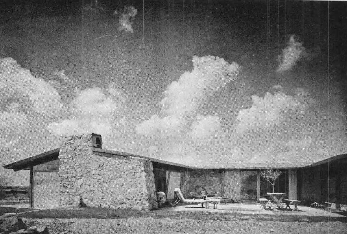 TRES60Blog's tweet image. Casa Varney House en Phoenix, Arizona. Proyectada por Edward L. Varney en 1950.

#VarneyHouse #EdwardLVarney #modernarchitecture #midcenturyhouse #midcenturymodern