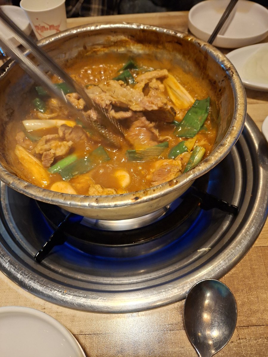 안산 먹깨비  탐험대 모집중 
같이 저녁드실분 술 드셔도 좋고 못드셔도좋고. 
어딘줄은 아시죠 ㅎㅎ
다른 맛집 추천 받습니다 헤헤