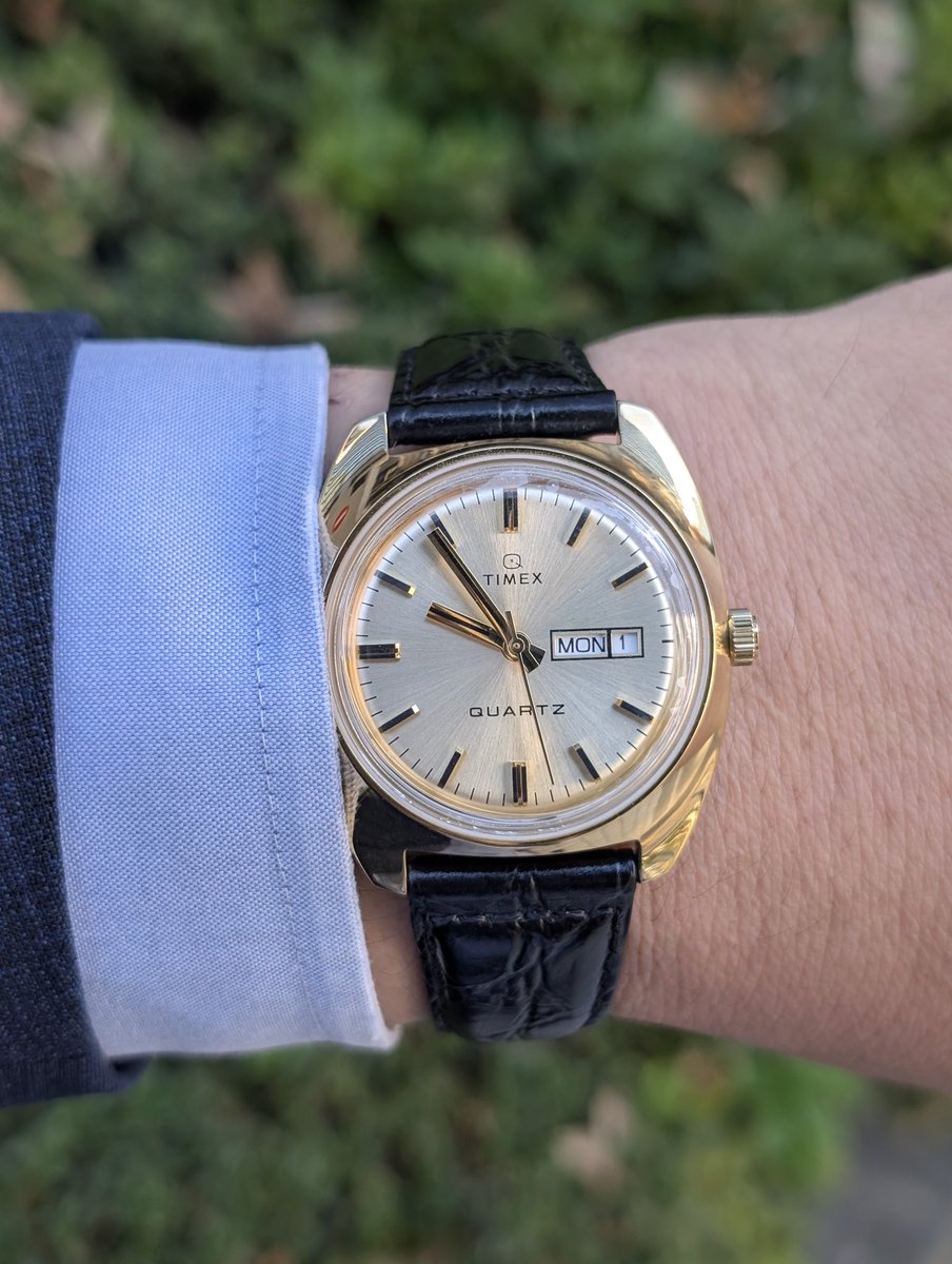 昨日電池替えたので、今日は、Q TIMEX Marmontさん。 #TIMEX #タイメックス