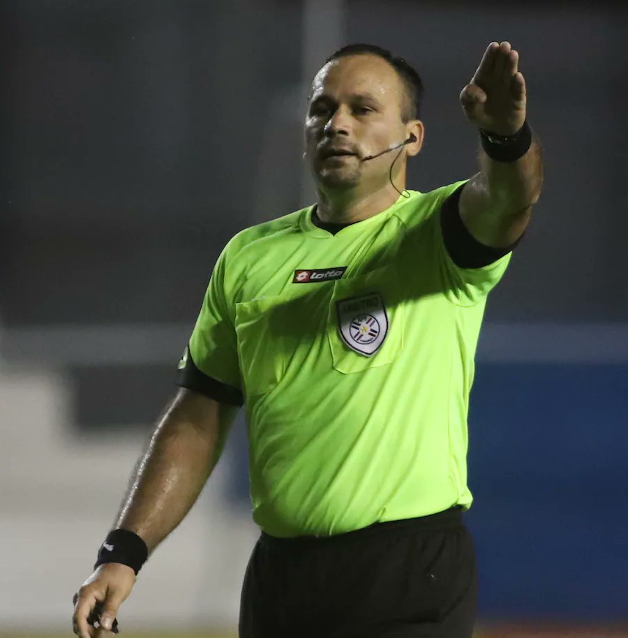 ¡El también salió campeón con nosotros!
Si se complicaba iba ser nuestra arma secreta, por suerte respondieron los muchachos.