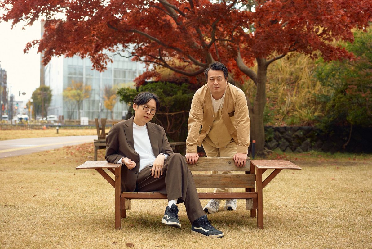 neji_sasa_seji's tweet photo. 【新ビジュアル小出し】
色々撮ってもらって全部お気に入りなんだけど、秋っぽい写真を今のうちに！
このままライブのチラシとかに使えそうなヤツ。

撮影：コンドウダイスケ/アキテッジ https://t.co/HpuqEcHZqv