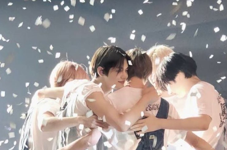 mymusetxt's tweet image. my precious five