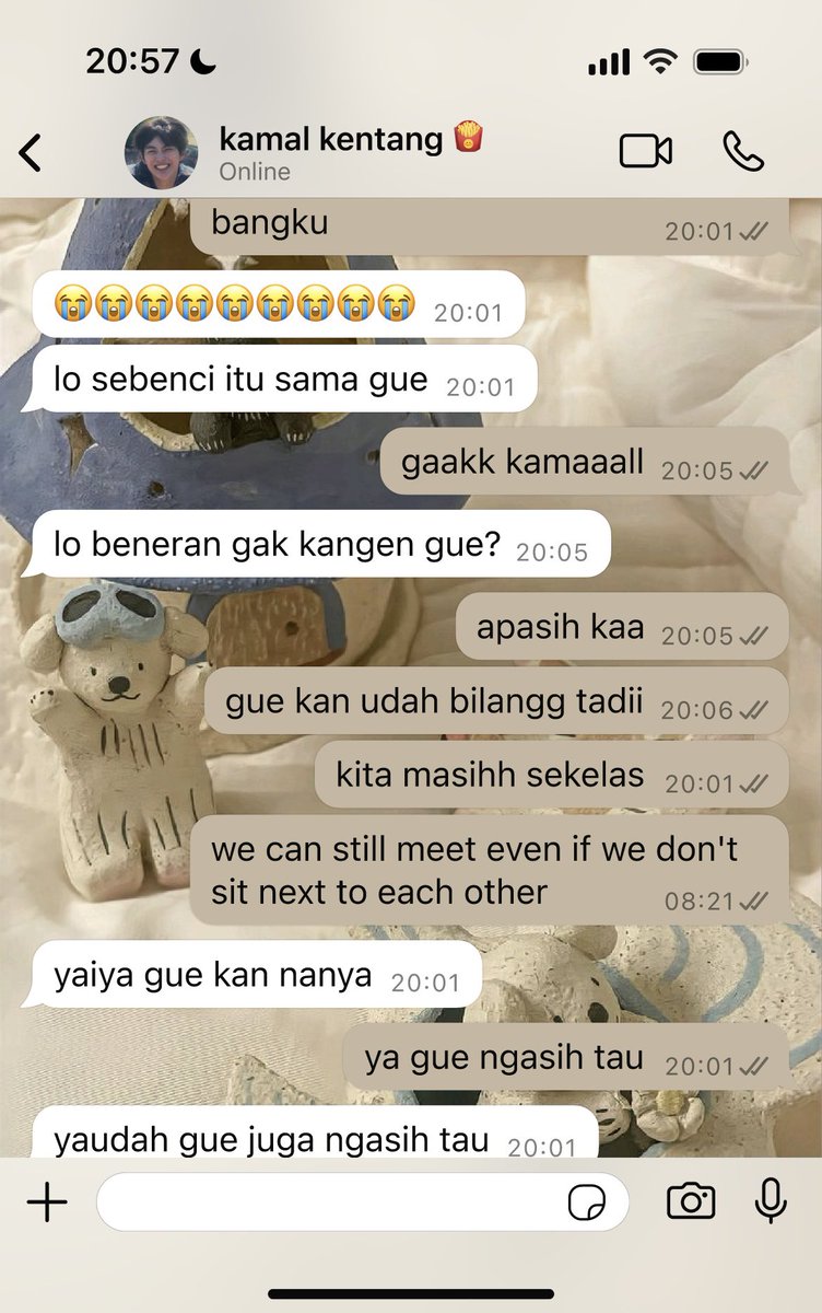 soheetsel's tweet image. from small bickering to vague confession

—
a few tweets :: ahn keonho
by soheetsel