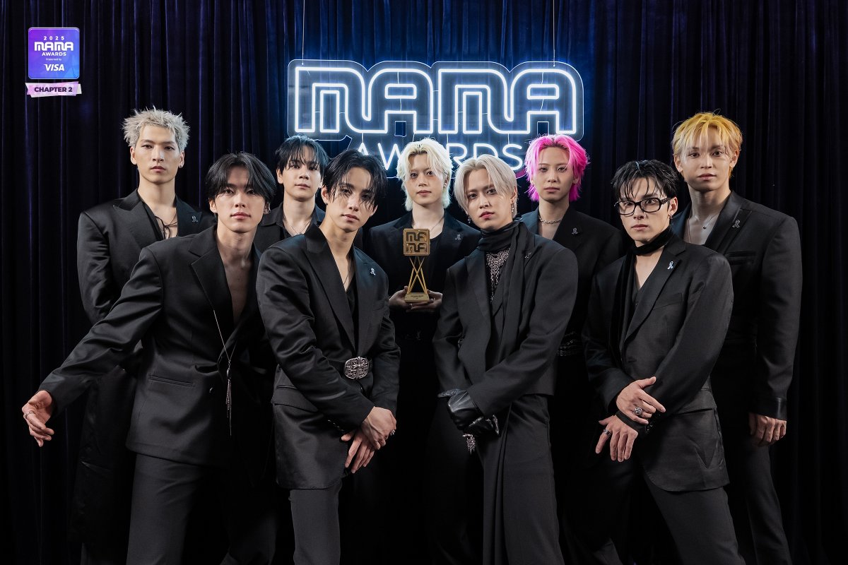 MnetMAMA's tweet photo. [#2025MAMA] The moment of glory JO1

🏆 FAVORITE ASIAN ARTIST

HEAR MY ROAR, UH-HEUNG
2025 MAMA AWARDS

#MAMAAWARDS #2025MAMAAWARDS https://t.co/FiZRw2GFS7