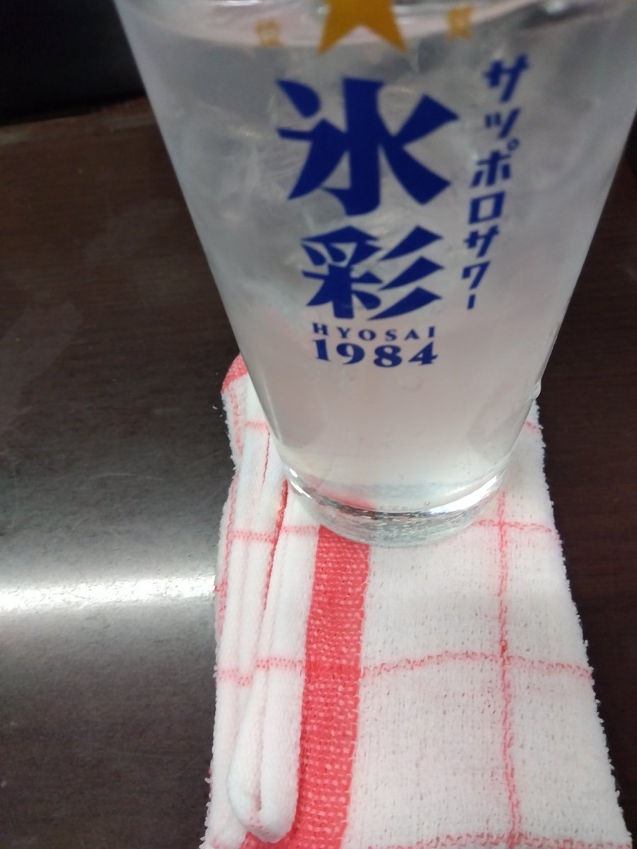 Unryu5Unryu's tweet image. プロレス観戦後は、焼鳥次郎！

ココも、ある意味プロレス的である！

珍しく空いている。
昼に一波越えたようだ。

出戻り組が集うも平和に終了！

何故か一悶着無いと物足りなくなるパラドックス！

クレイジーな自分がいる…

#焼鳥次郎