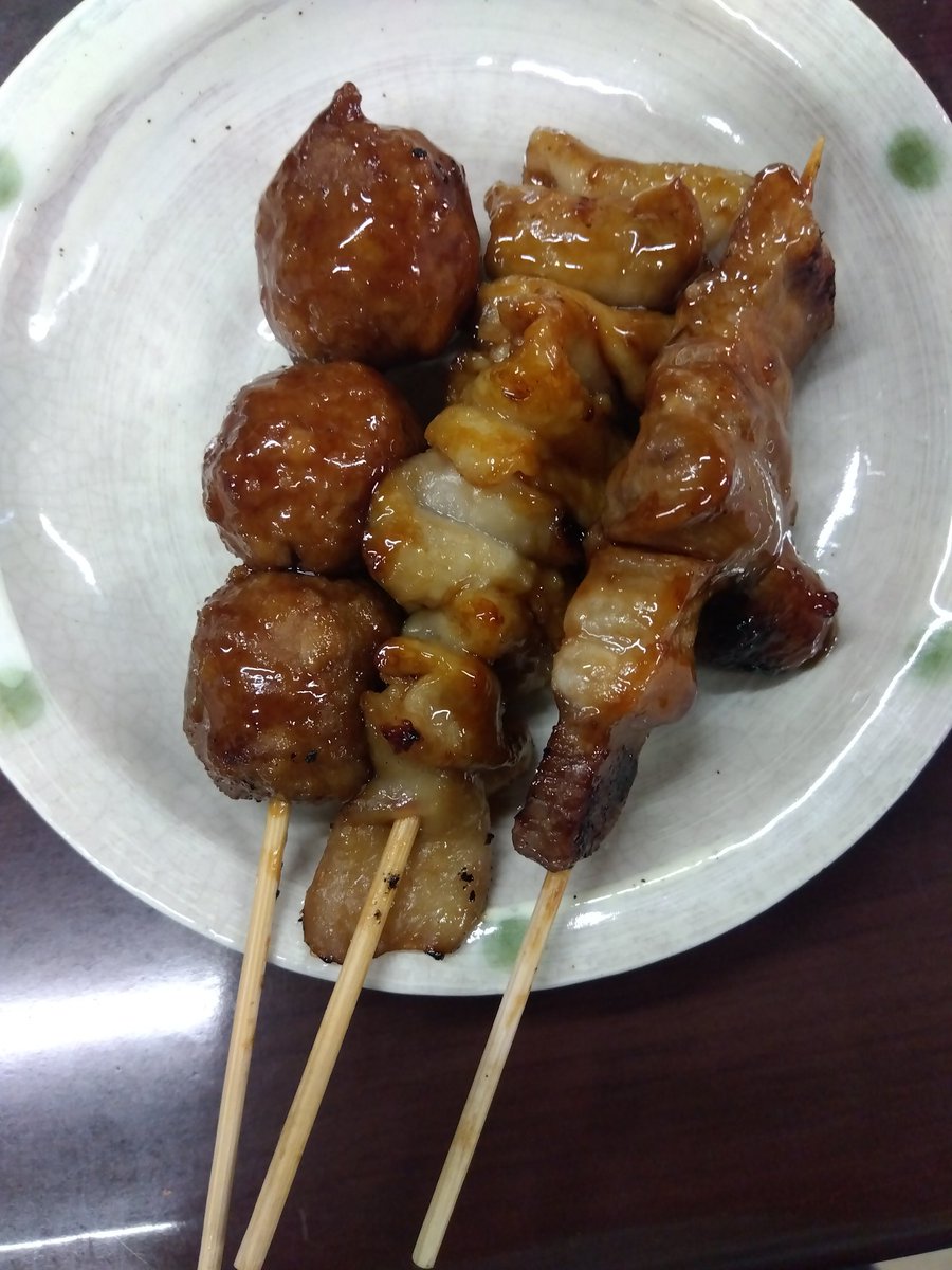 Unryu5Unryu's tweet image. プロレス観戦後は、焼鳥次郎！

ココも、ある意味プロレス的である！

珍しく空いている。
昼に一波越えたようだ。

出戻り組が集うも平和に終了！

何故か一悶着無いと物足りなくなるパラドックス！

クレイジーな自分がいる…

#焼鳥次郎