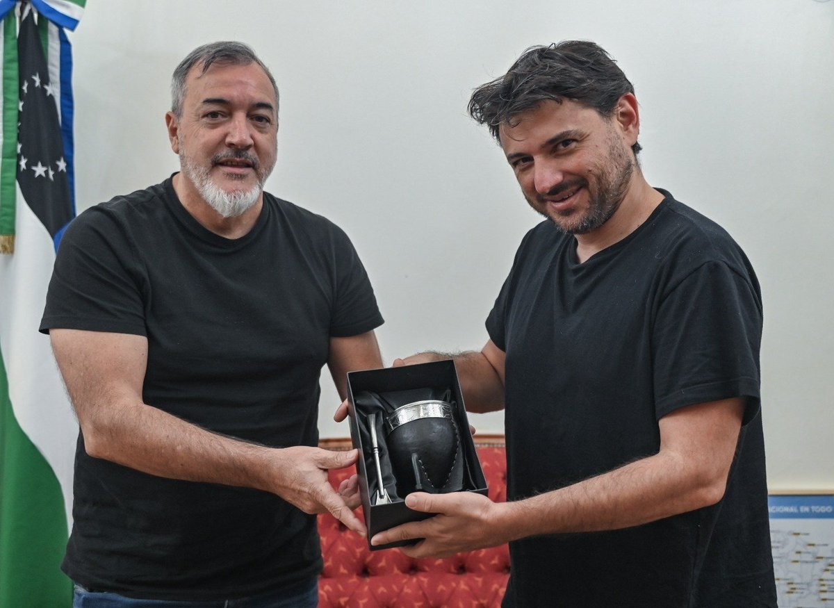 Trumperizar's tweet image. Fotos que emanan olor a mugre.