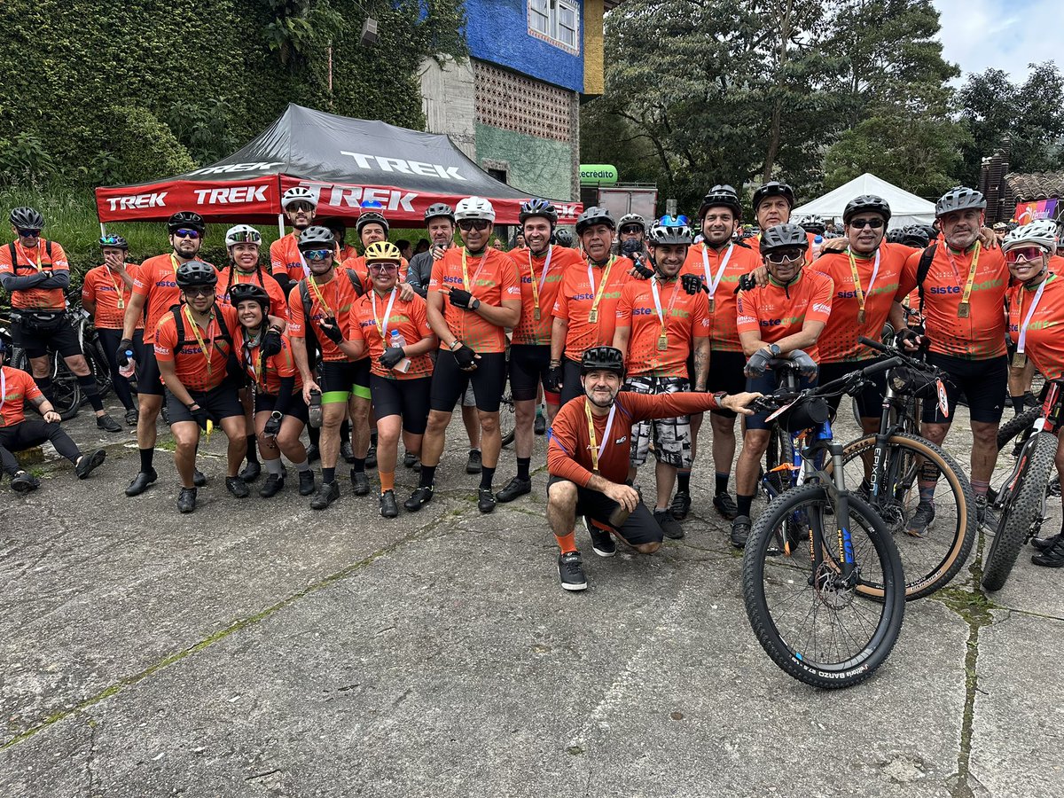DIMalejandro's tweet image. Desafío el rey de la montaña- La Catedral Envigado. ⛪️⛰️🚴‍♂️
@concejoenvigado @juantrochas @bikehouse_co @Electrolit