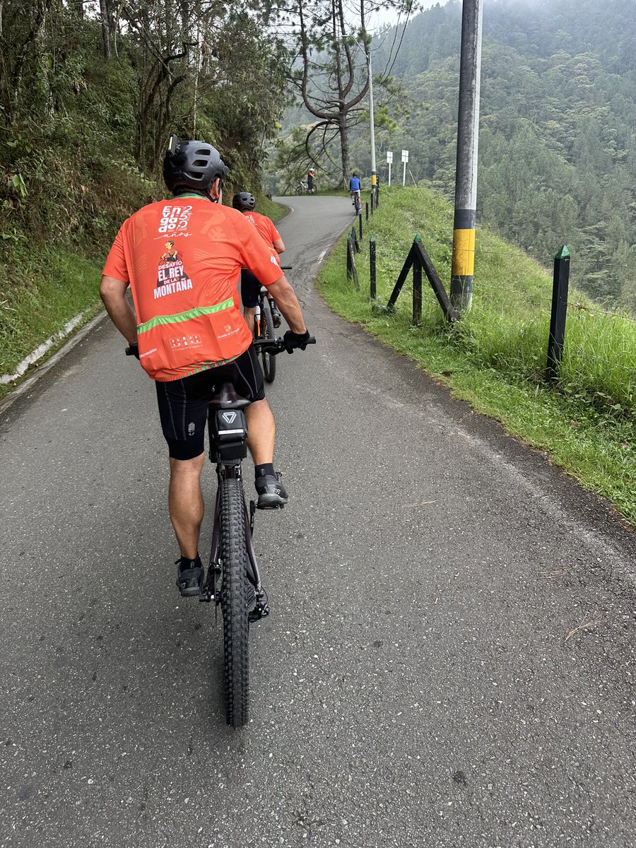 DIMalejandro's tweet image. Desafío el rey de la montaña- La Catedral Envigado. ⛪️⛰️🚴‍♂️
@concejoenvigado @juantrochas @bikehouse_co @Electrolit