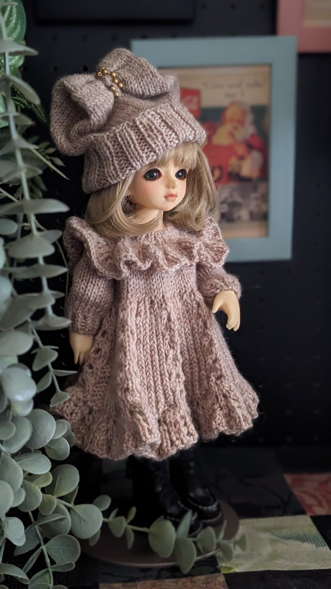 bLxTmZowqgZb4tL's tweet image. ご縁頂きましたcoco様のウィッグです🙂‍↕️ちっこいのに内巻きくるりんカールがしっかり美しく入っていて整え易くて　とても可愛いです💖
ドルパお疲れ様でした🤗
通販ありがとうございました✨
#murmurcoco