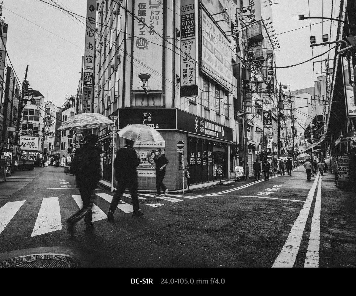 おはようございます

月曜日ですね
しかも今日から12月とか！！