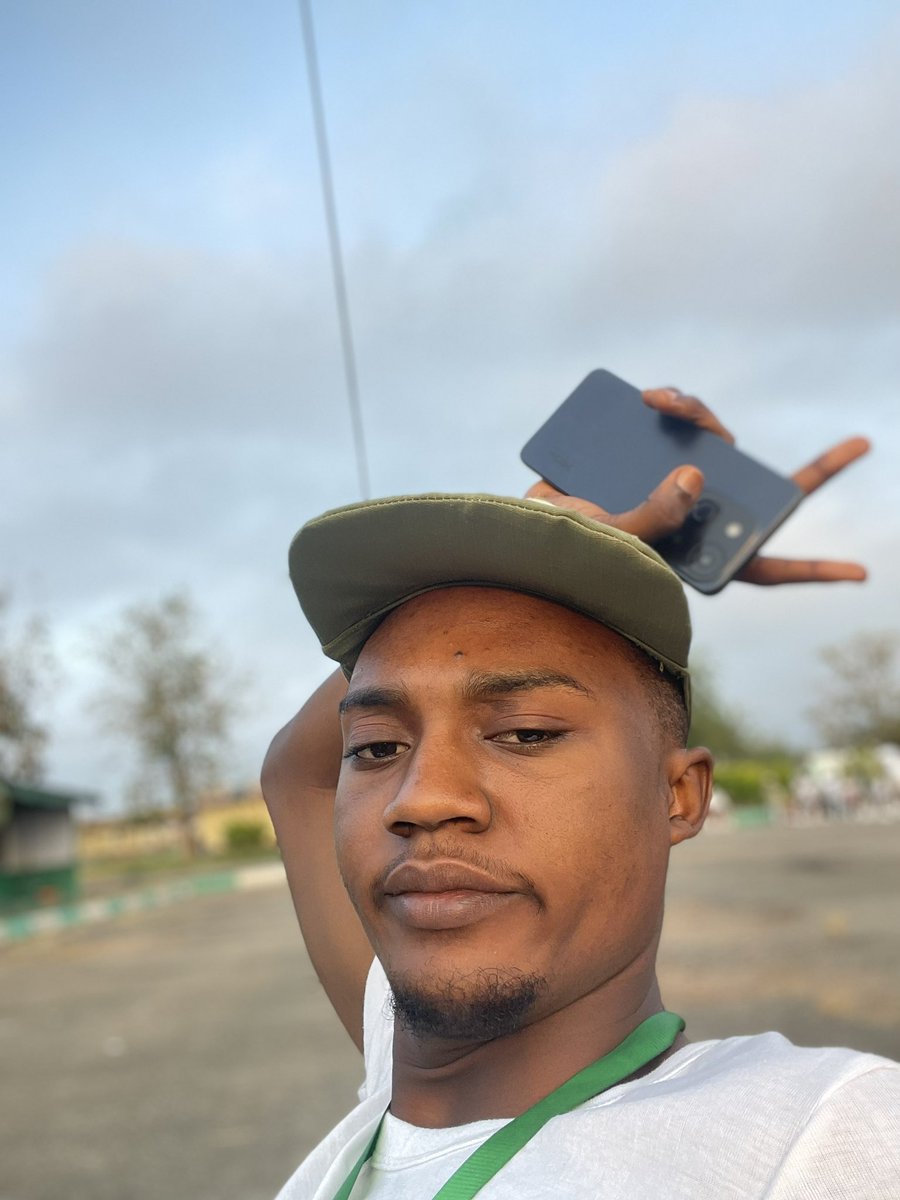 x_stackmike's tweet image. Hello World 😌