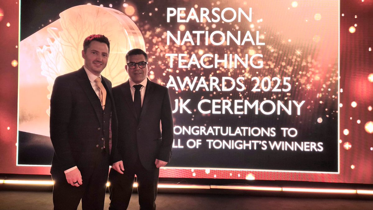 MohamedOsm31327's tweet photo. What an amazing privilege to attend @TeachingAwards Awards last night. Honoured to serve as a judge and celebrate outstanding educators. A memorable moment having a quick chat with the Secretary of State for Education, Bridget Phillipson. #TeachingHero #BBC #TeachingAward https://t.co/vehGJ3pjBv