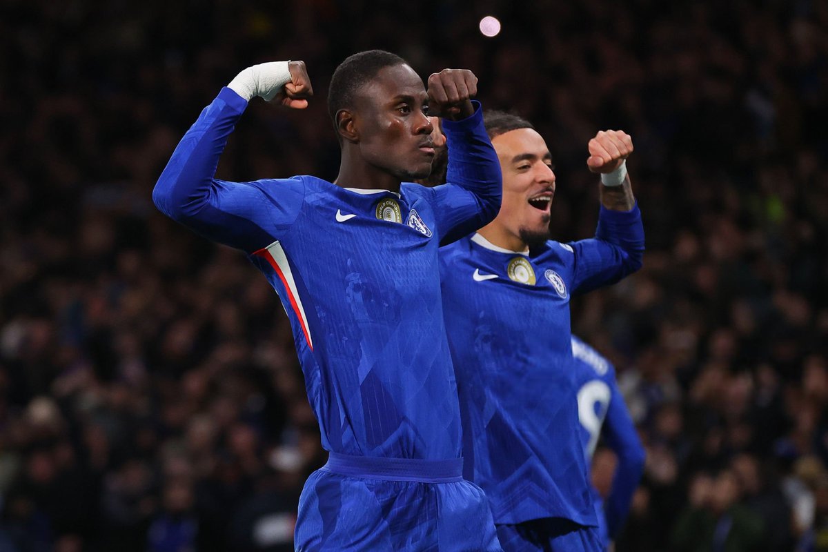 Chelsea_stat's tweet image. 📊 Chelsea recorded 11 shots against Arsenal in their 1-1 draw at Stamford Bridge. 

No opponent has exceeded 11 shots against Arsenal in the Premier League this season.