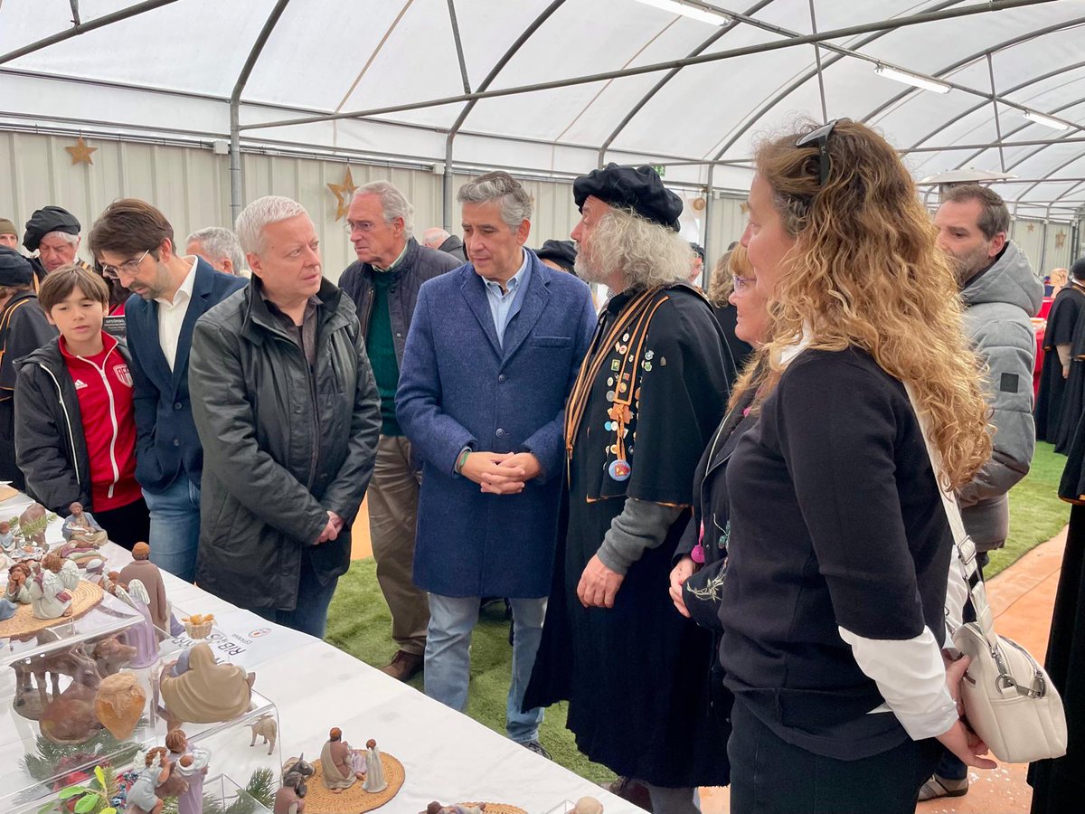 pessebrescat's tweet photo. Aquest cap de setmana hem inaugurat l'exposició de Presepios de Santo Tirso a Portugal, amb @pessebrescat com a entitat convidada. Quaranta pessebres catalans s'hi podran veure durant aquest Nadal, amb una mostra que ha rebut molt bona acollida
#pessebrIsme #presepio #cultura https://t.co/Gg0aeeS6a0