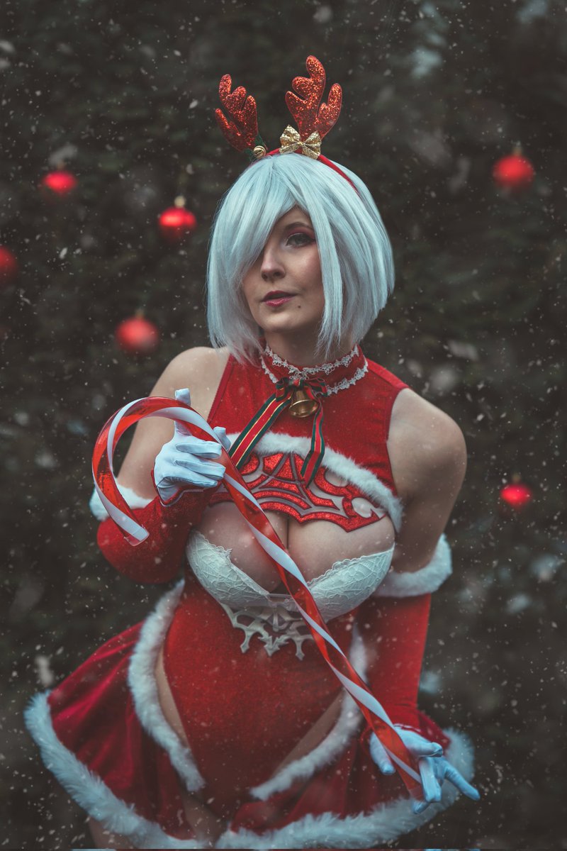 _Sahki_'s tweet photo. Happy 1 Advent 🕯❌️❌️❌️

#2b #NieRAutomata #Christmas https://t.co/kid29vjXcd