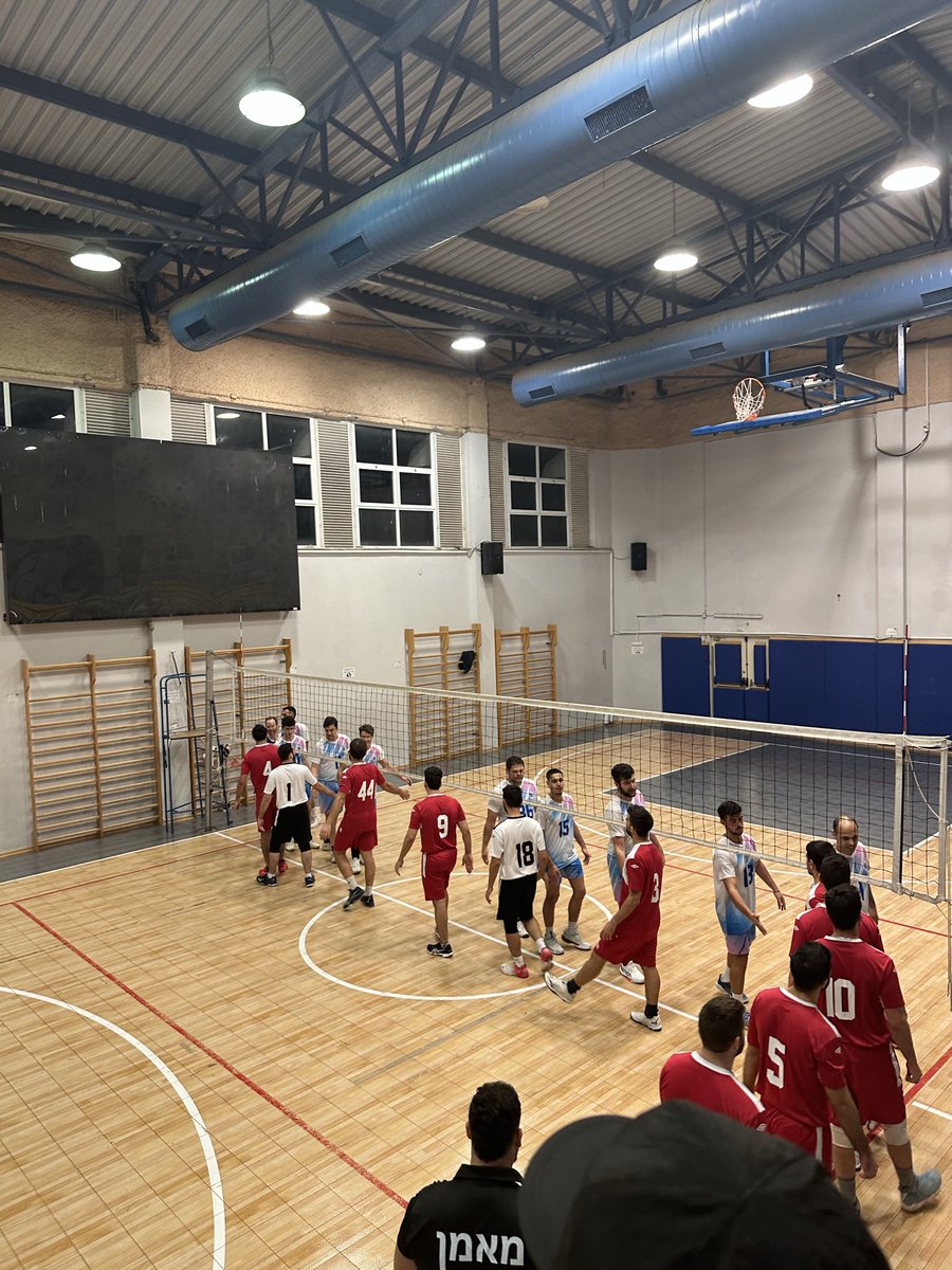 מלחמה גדולה של הבחורים, <a href="/HapoeltelavivVB/">HapoelVB</a> הדרבי מעל הכל.