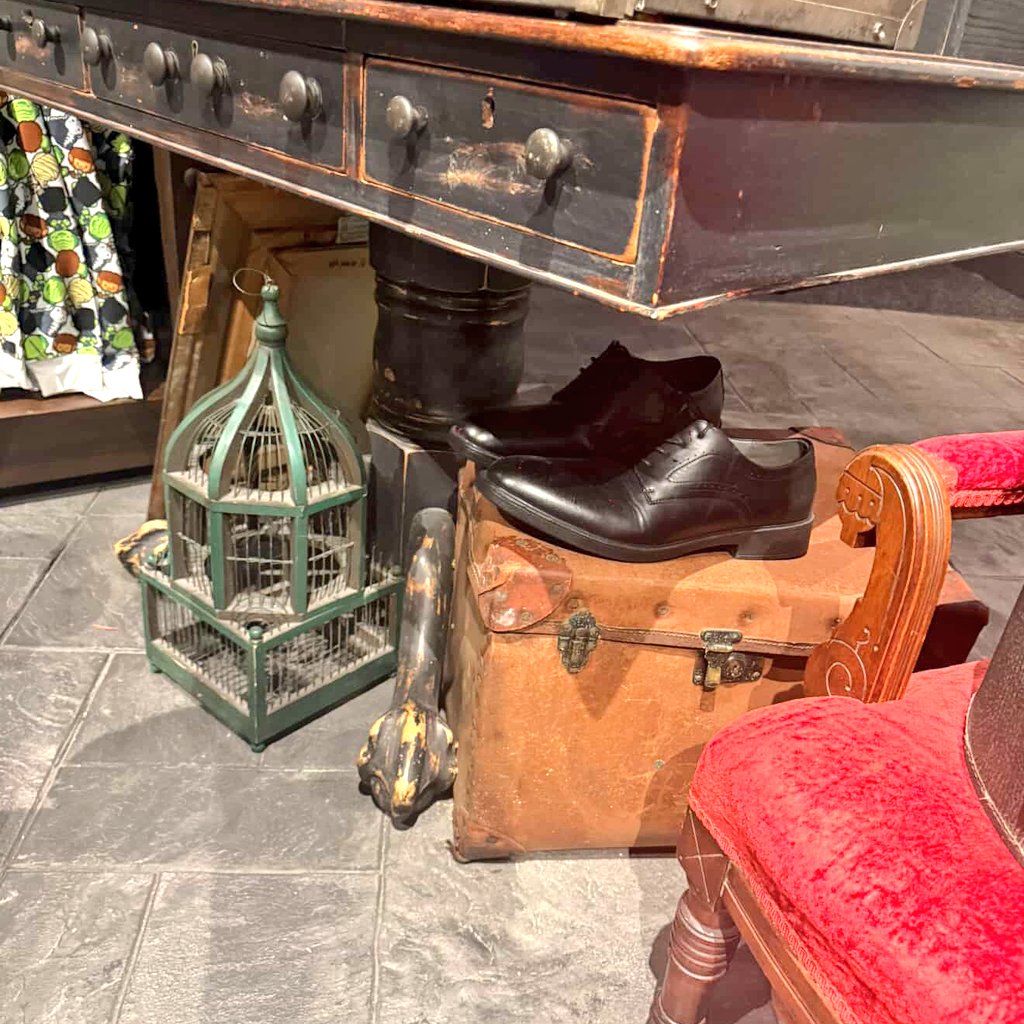 Victoria Frankenstein is such a savage for putting Count Dracula's shoes up with the unwanted goods in her Manor Storehouse. #Dracula was never getting his shoes back. 
📸 Credit: Jay Thomas
#MonstersUnchained #DarkUniverse #DraculasGrippers