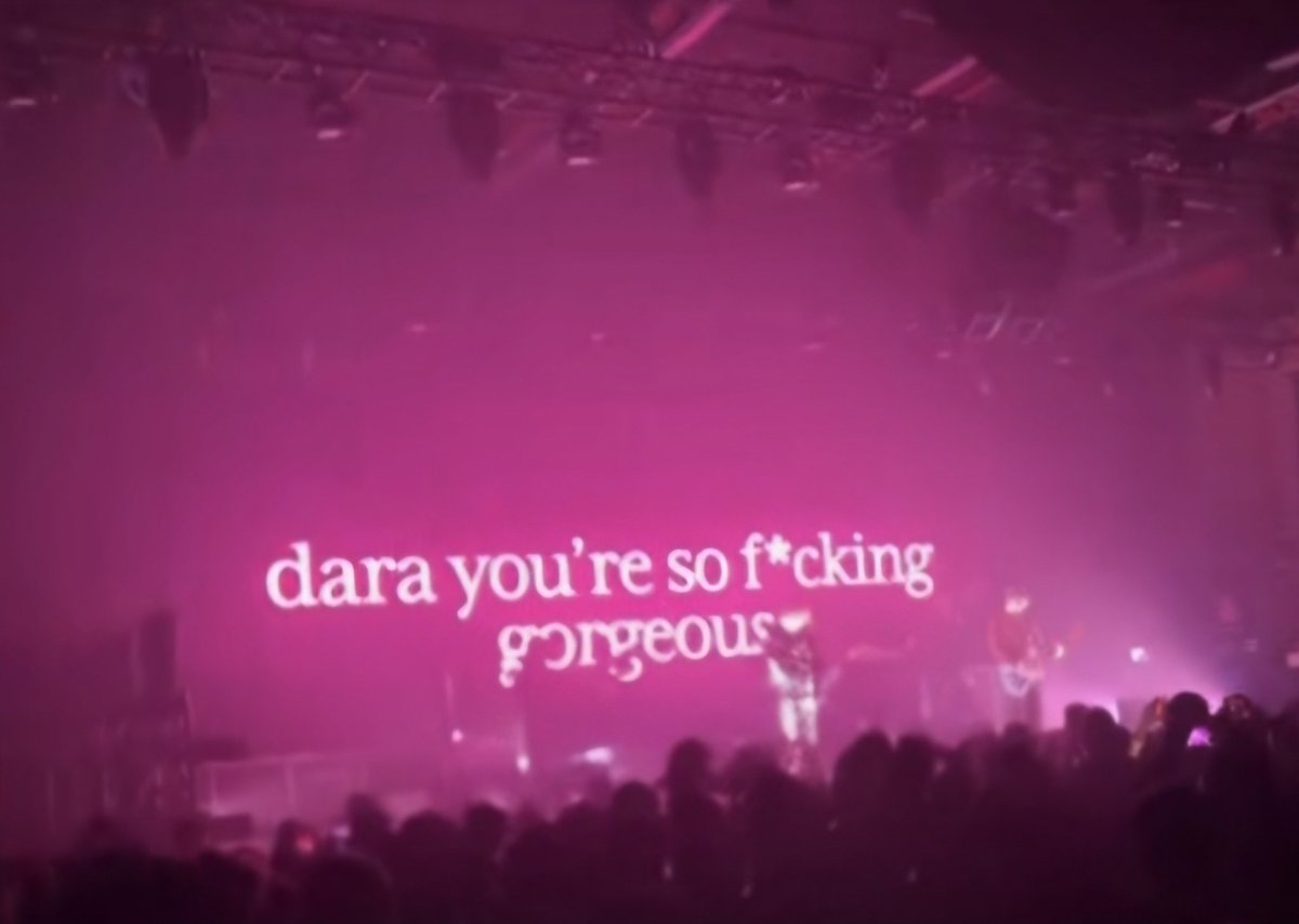 ɐɹɐpɟoʇsoɥƃ tweet media