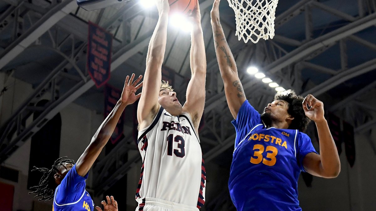 PennMBB's tweet photo. 2H (7:42) | Hofstra 61, Penn 50

U8 media. Our ball out of the break, comeback starts now!
📺 ESPN+ ($) | https://t.co/khOqcjBb4V
📻 QAN | https://t.co/POBsFPjSfZ
📊 https://t.co/a7rToZrhPJ

#FightOnPenn 🔴🔵🏀 https://t.co/UfGdz7aOAp