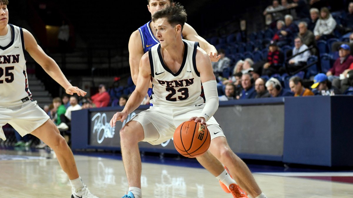 PennMBB's tweet photo. 2H (7:42) | Hofstra 61, Penn 50

U8 media. Our ball out of the break, comeback starts now!
📺 ESPN+ ($) | https://t.co/khOqcjBb4V
📻 QAN | https://t.co/POBsFPjSfZ
📊 https://t.co/a7rToZrhPJ

#FightOnPenn 🔴🔵🏀 https://t.co/UfGdz7aOAp
