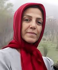 این مادر ۶۸ ساله و بیمار باید فوراً آزاد شود!

جان زندانی سیاسی #فاطمه_ضیایی (حوریه) بشدت در خطر است.
بیماری ام‌اس او پیشرفته و وضعیت جسمانی‌اش بحرانی‌ست.
ادامهٔ حبس یعنی حکم به مرگ.

تا دیر نشده صدایش باشیم — جانش در خطر جدی‌ست.

#FreeFatemehZiaei