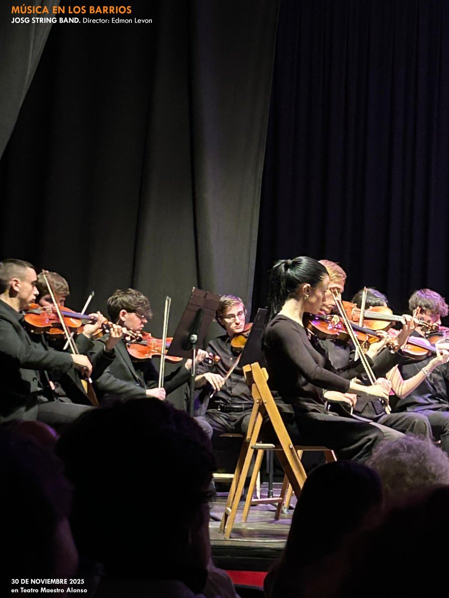 JOSGgranada's tweet photo. Qué gran inicio del ciclo Música en los Barrios! 🎻

Aún con la emoción del concierto de esta tarde en el Teatro Maestro Alonso, compartimos algunas fotos de la actuación de nuestra JOSG String Band, dirigida por @EdmonLevon. https://t.co/U7uE6shixd