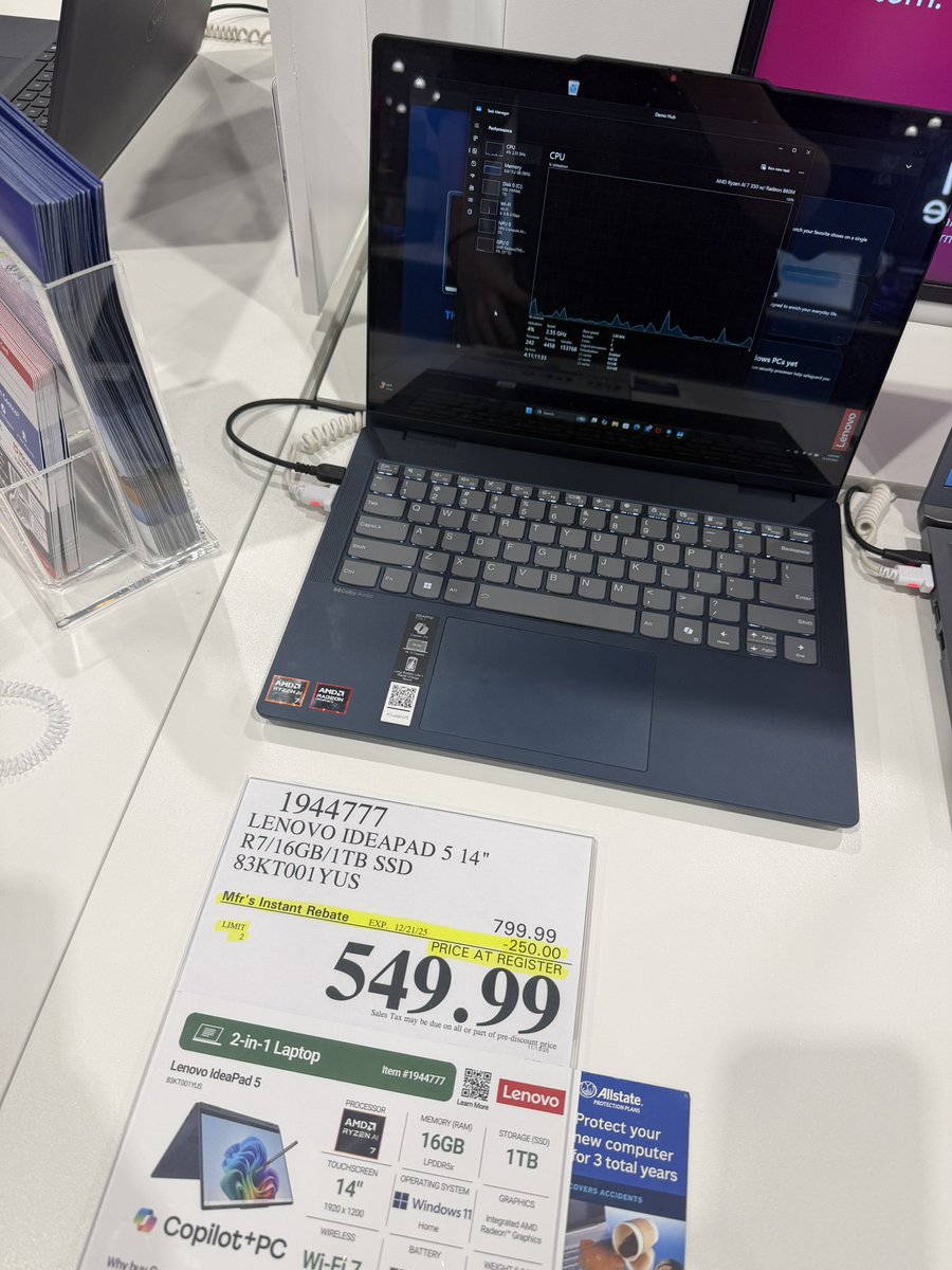 Dragon_griff_2's tweet photo. Words can’t describe how much I want this pc at Costco https://t.co/IWQcwXQVXa