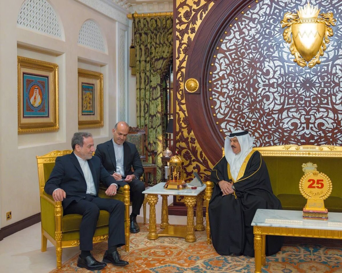 Noorbintkh's tweet photo. #طهران تقول إنها "قصدت البحرين أكثر من مرة" وودها تشارك بالقمة الخليجية…
واضح إنها تبي تكسر عزلتها اللي صنعتها بيدها بسبب سياساتها المدمرة.. 
#البحرين قوية بمواقفها… واليوم إيران هي اللي تغيّر ��طابها، مو العكس 🤫 https://t.co/kZA9M6KyDJ